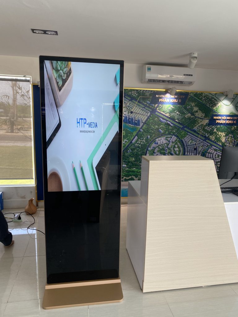 Standee Điện Tử LED